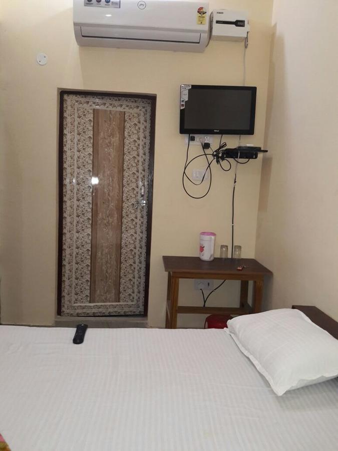Hotel Ganga Vilas Colonelganj Dış mekan fotoğraf